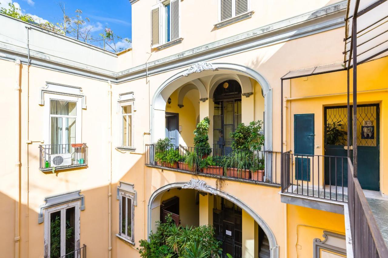 ナポリCasa Mavi Al Museo Archeologico By Wonderful Italyアパートメント エクステリア 写真